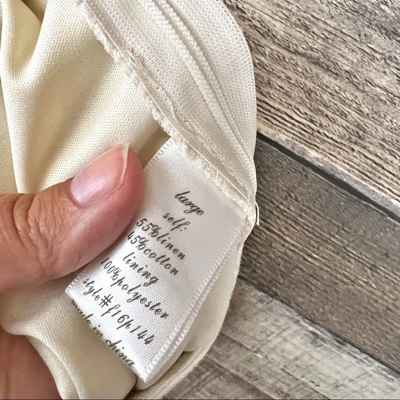 Francesca’s Alya Hi-Rise Linen Scalloped Shorts - Picture 6 of 6